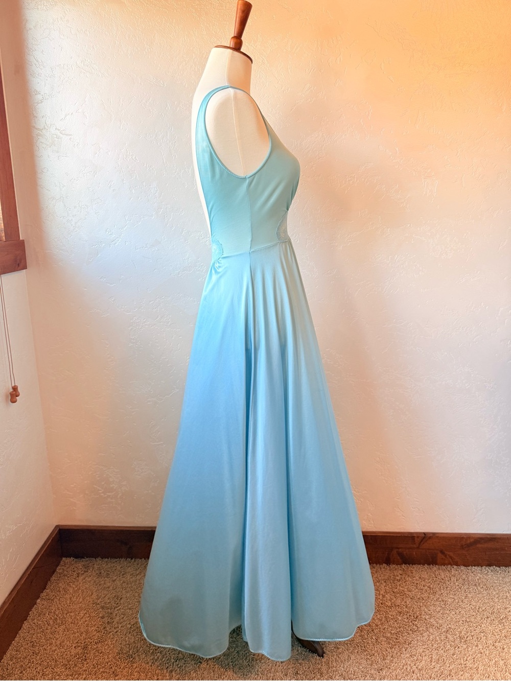 Vintage Olga Full Sweep Nightgown Powder Blue Sought-After Style Size XS - Picture 5 of 14